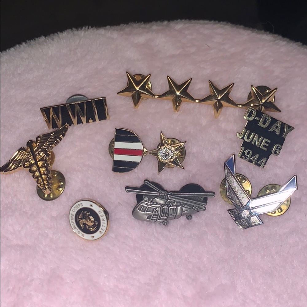 8 pins
